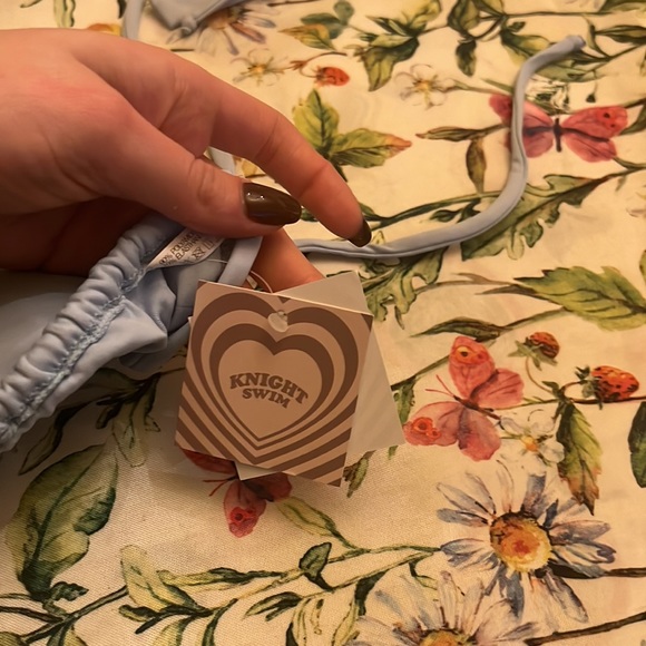 gisele top 'ice' - Picture 3 of 3